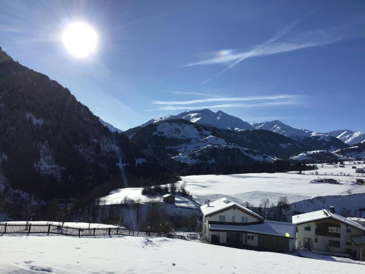 In * Disentis