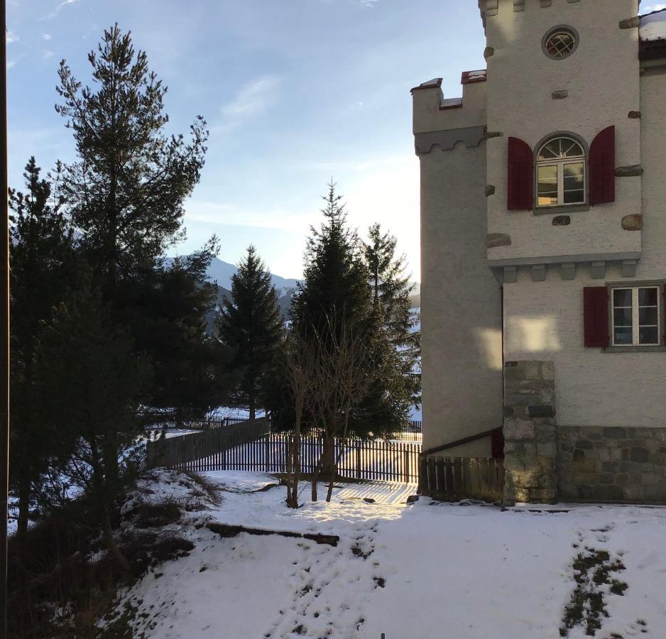 In * Disentis
